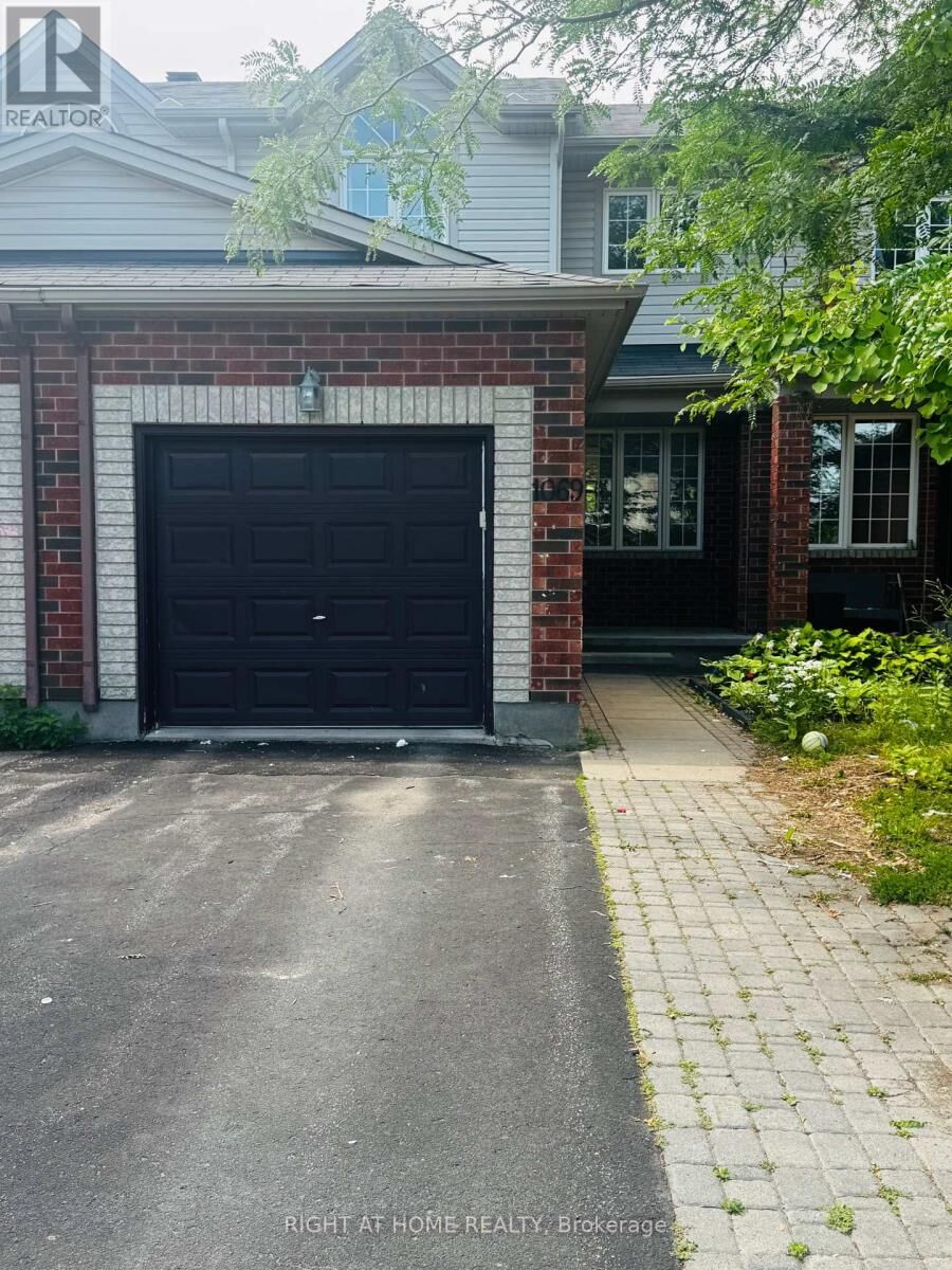 Property Photo: 1069 Marconi Avenue ON K2K 0C3
