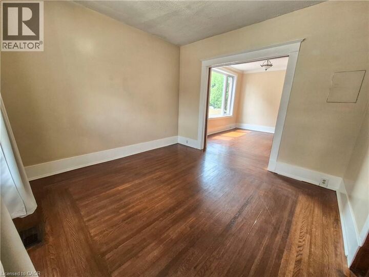 Property Photo: 408 Wellington Street North 2 ON N2H 5L2
