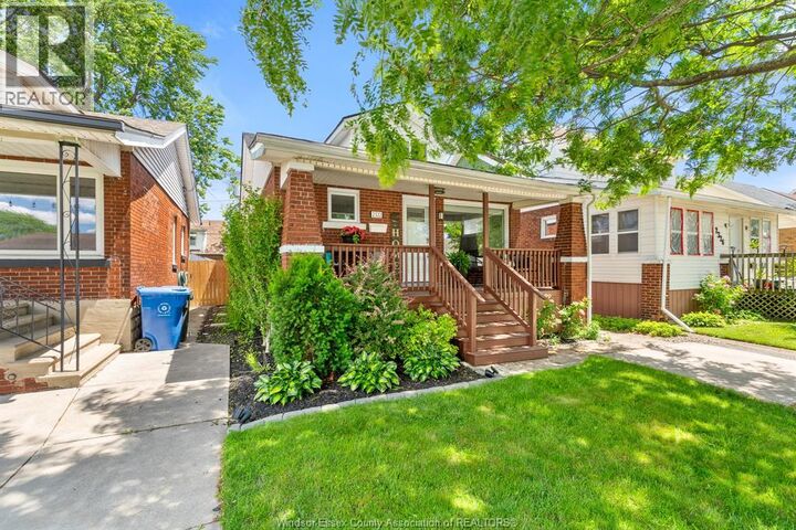 Property Photo:  2322 Lillian Avenue  ON N8X 4B3 