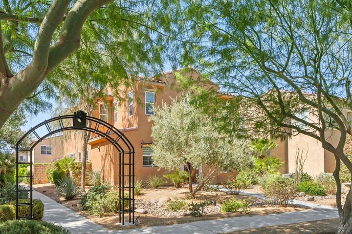 Property Photo: 467 Paseo Del Corazon CA 92211