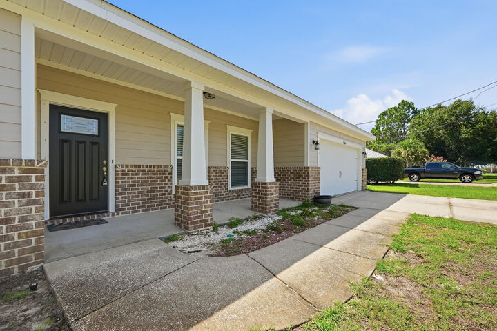 Property Photo: 1964 Everglades Drive FL 32566