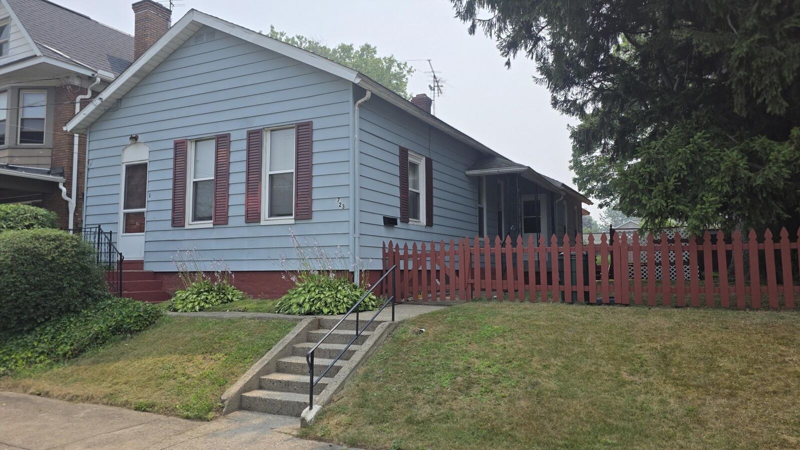 Property Photo: 723 E 10th Street PA 16503