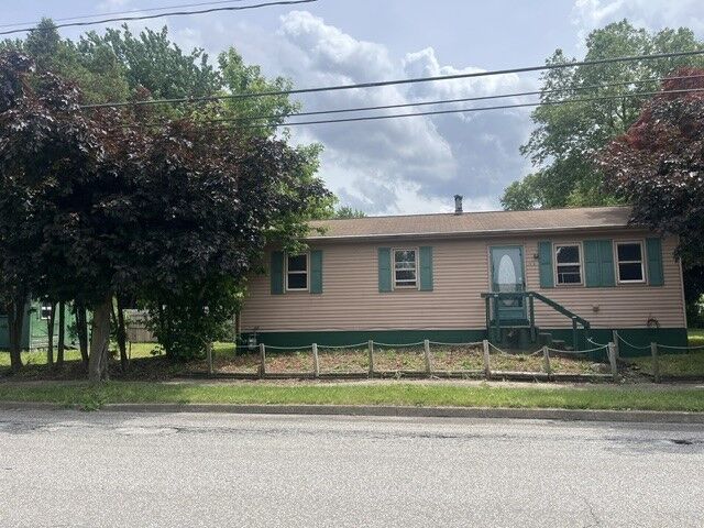 Property Photo: 1927 W 21st Street PA 16502