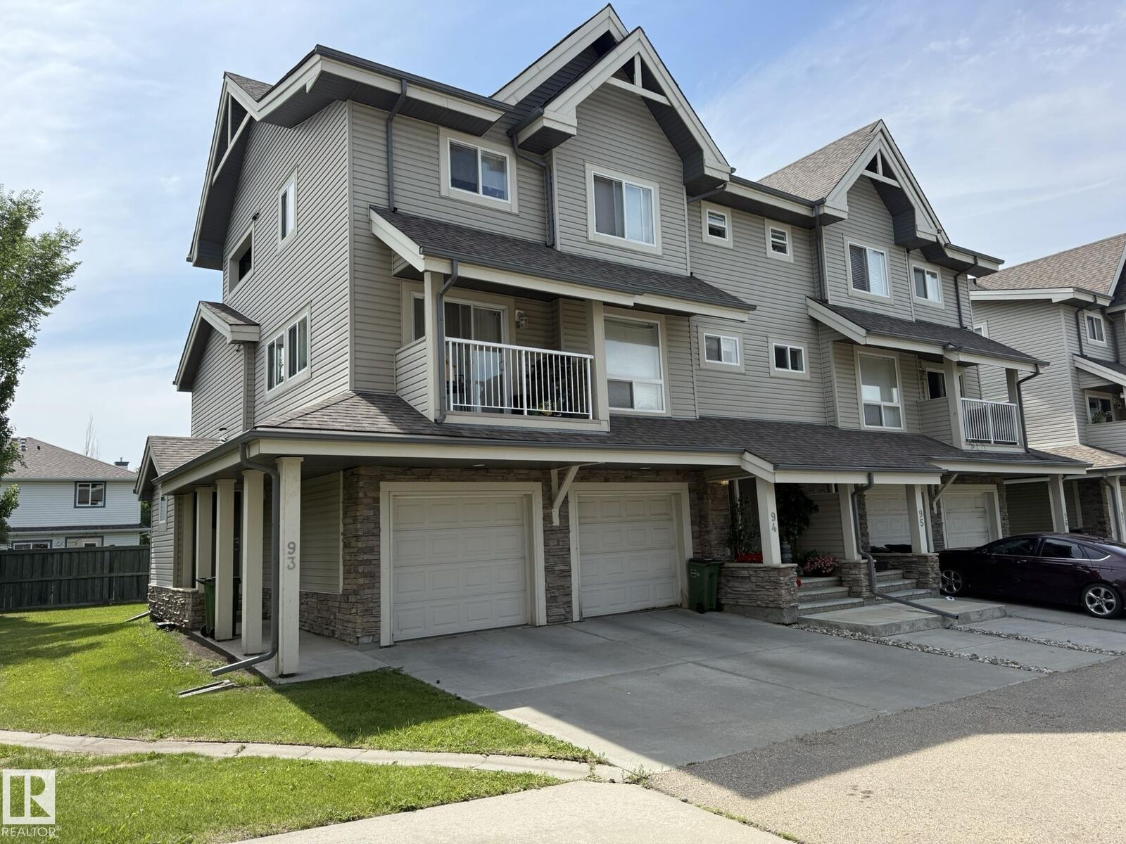 Property Photo: 12050 17 Avenue SW 93 AB T6W 1X4
