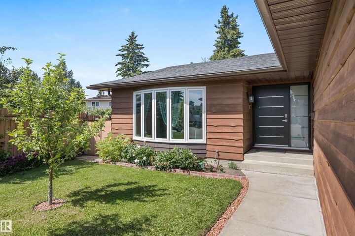 Property Photo: 318 Grand Meadow Crescent NW AB T6L 1X2