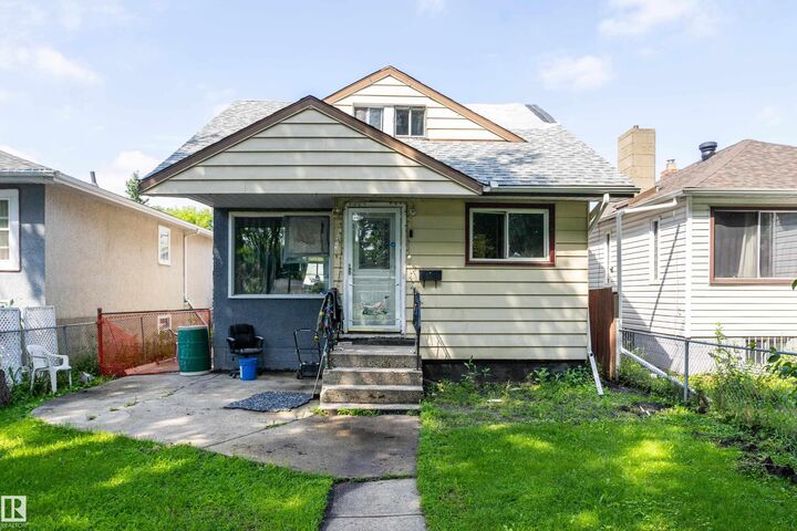 Property Photo:  11322 85 Street NW  AB T5B 3C8 