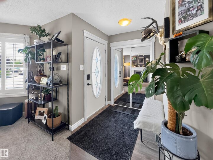 Property Photo: 423 Summerton Crescent AB T8H 2V3