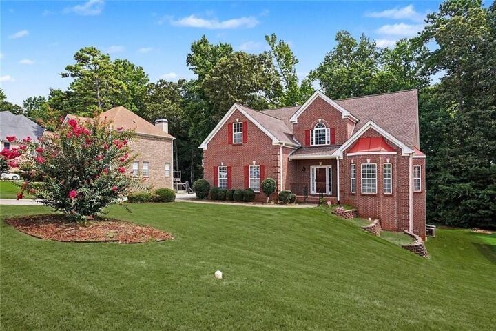 Property Photo: 2871 Weatherstone Circle SE GA 30094