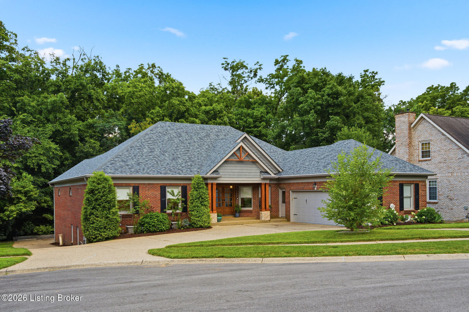 Property Photo:  10316 Carriage House Ct  KY 40223 