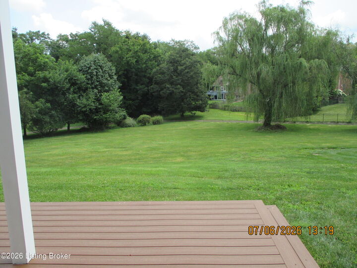 Property Photo: 13113 Willow Forest Dr KY 40245