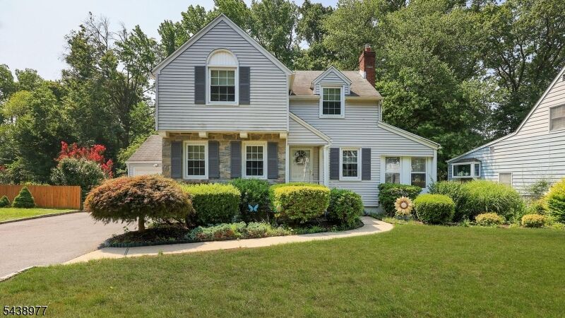 Property Photo: 11 Munsee Dr NJ 07016