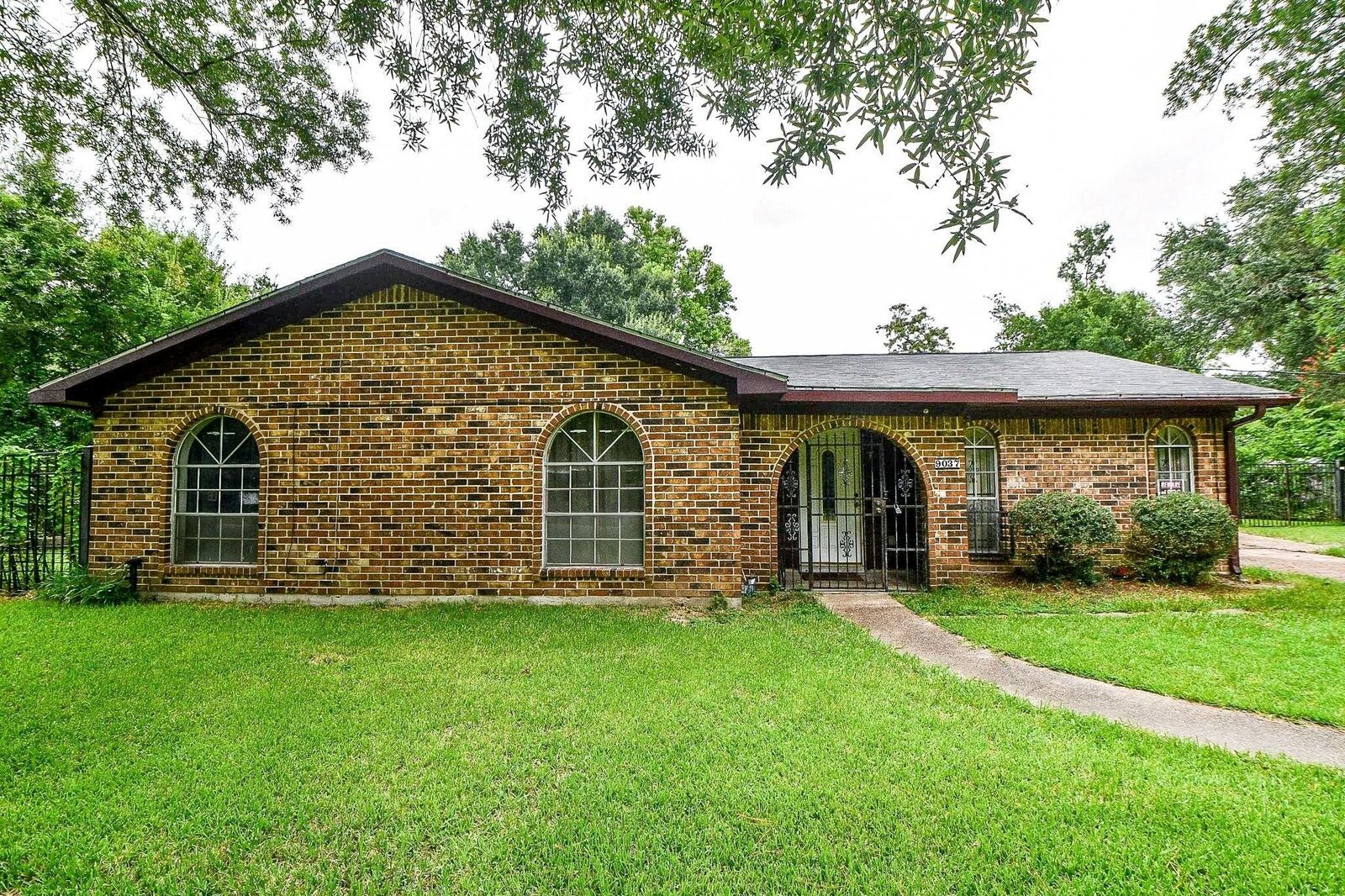 Property Photo: 9037 Crestview Drive TX 77078