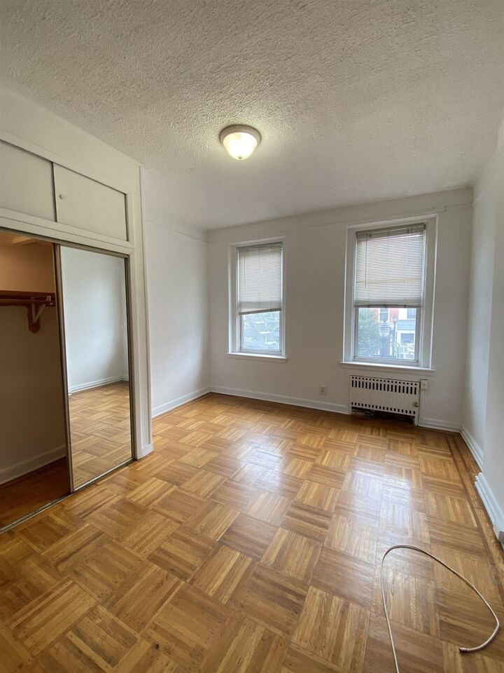 Property Photo:  410 Washington St 1  NJ 07030 