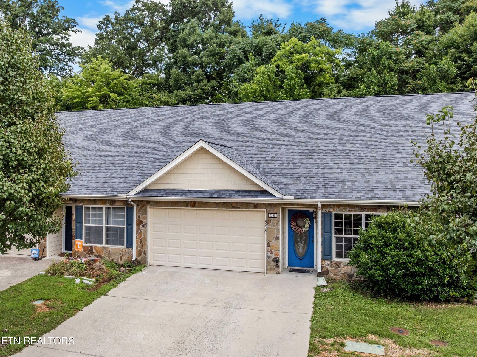 Property Photo:  5290 Avery Woods Lane  TN 37921 