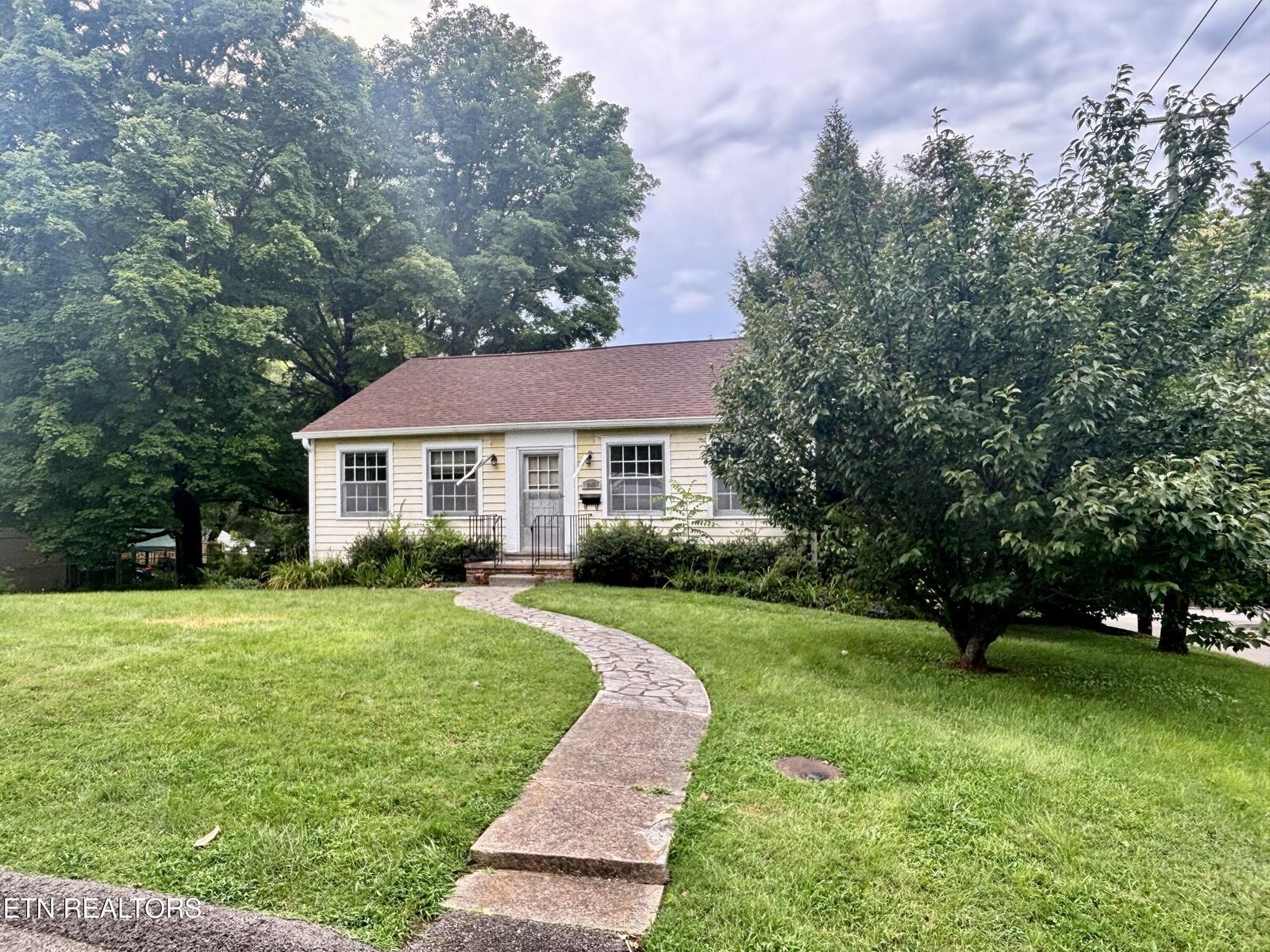 Property Photo: 945 E Churchwell Ave TN 37917