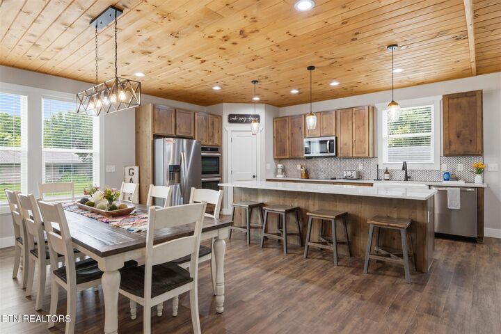Property Photo: 2243 Shinbone Rd TN 37876