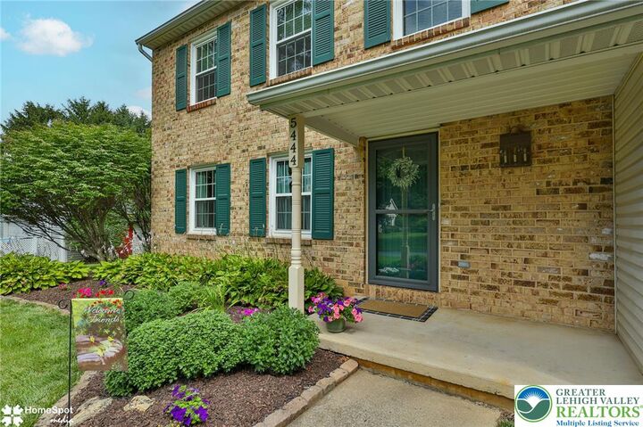 Property Photo:  5444 Hale Avenue  PA 18017 