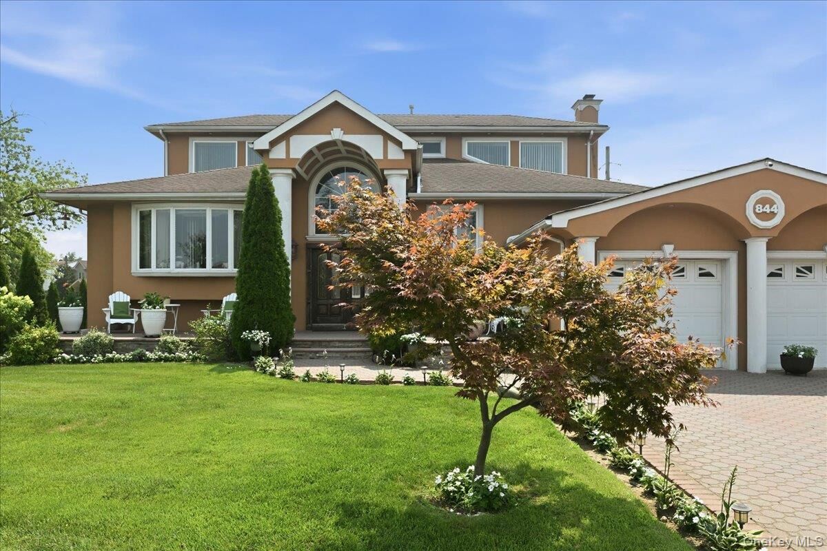 Property Photo: 844 Park Lane NY 11581