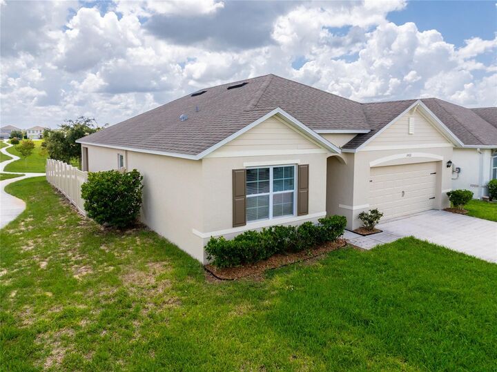 Property Photo: 2433 White Poppy Drive FL 34747