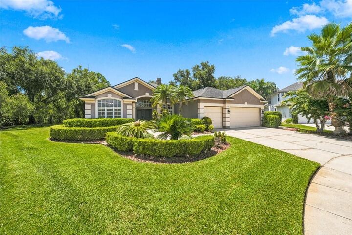 Property Photo:  6121 Chene Court  FL 33558 