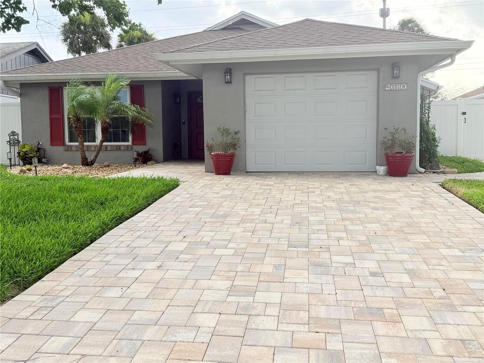 Property Photo: 2680 Shadybranch Drive FL 32822