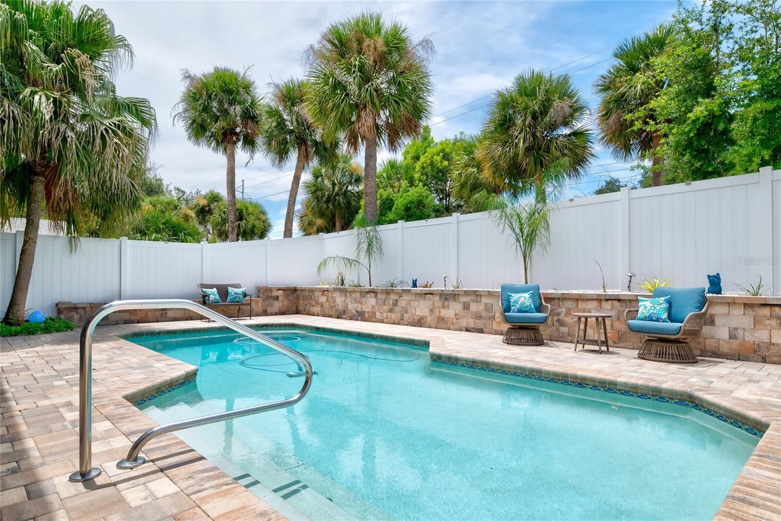 Property Photo:  2680 Shadybranch Drive  FL 32822 