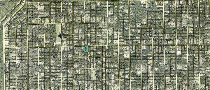 Property Photo: 5813 Mahogany Boulevard FL 32110