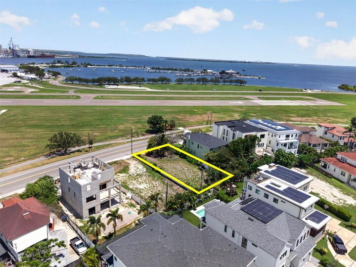 Property Photo: 830 S Davis Boulevard FL 33606
