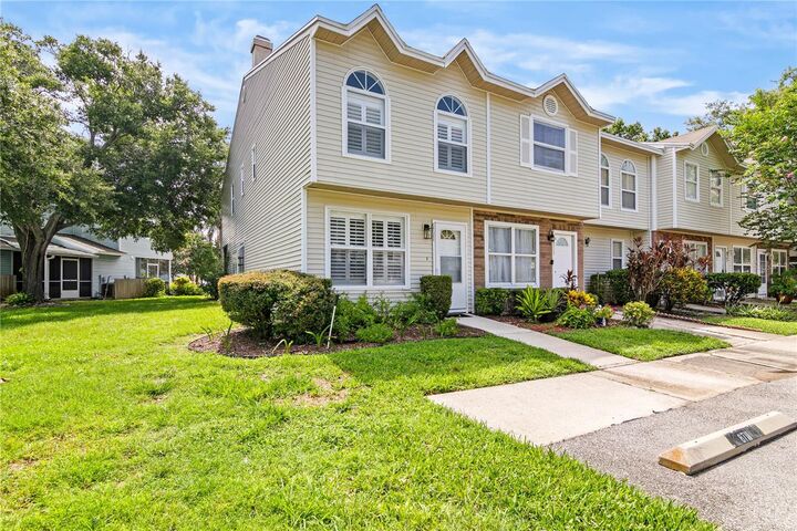 Property Photo: 8711 Cobbler Place FL 33615