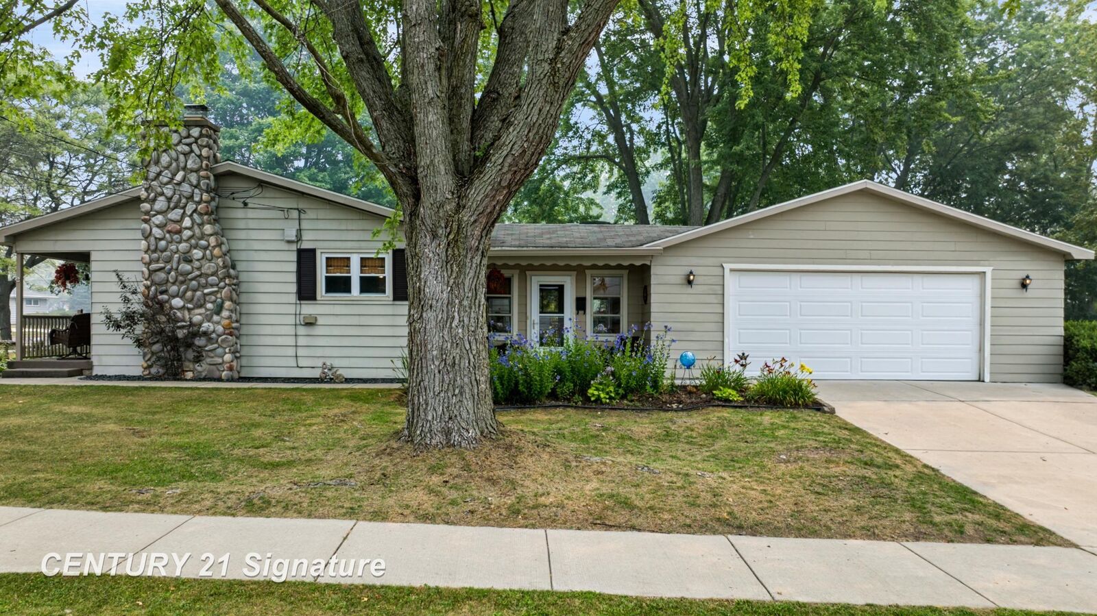 Property Photo: 502 Rubelman Drive MI 48867
