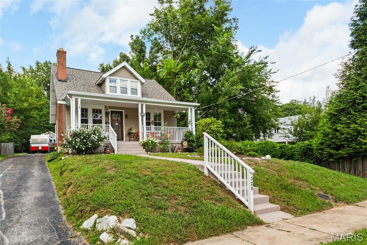 Property Photo: 329 Stark Court MO 63119