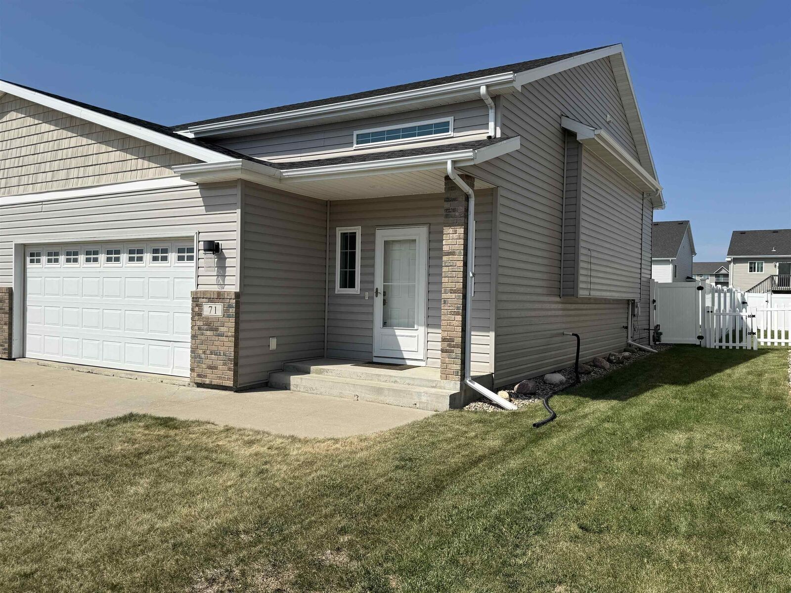 Property Photo: 71 NE Mulberry Loop ND 58703