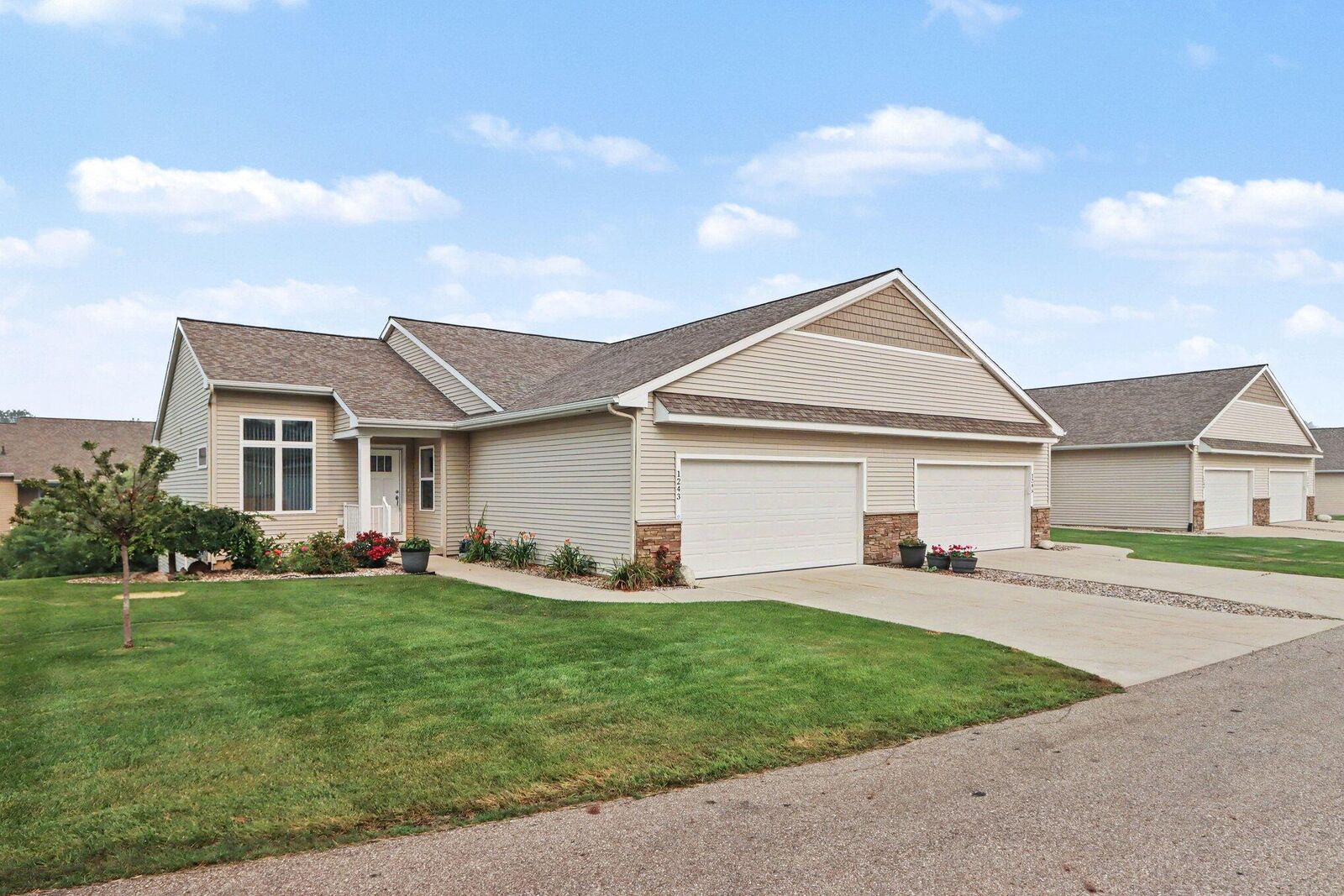 Property Photo: 1243 S Village Circle MI 49009