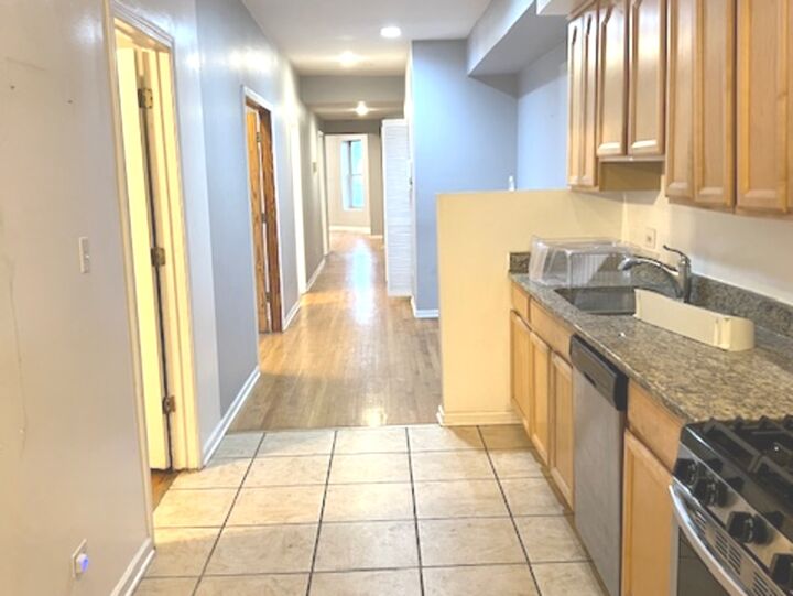 Property Photo: 6945 S Dorchester Avenue 2S IL 60637
