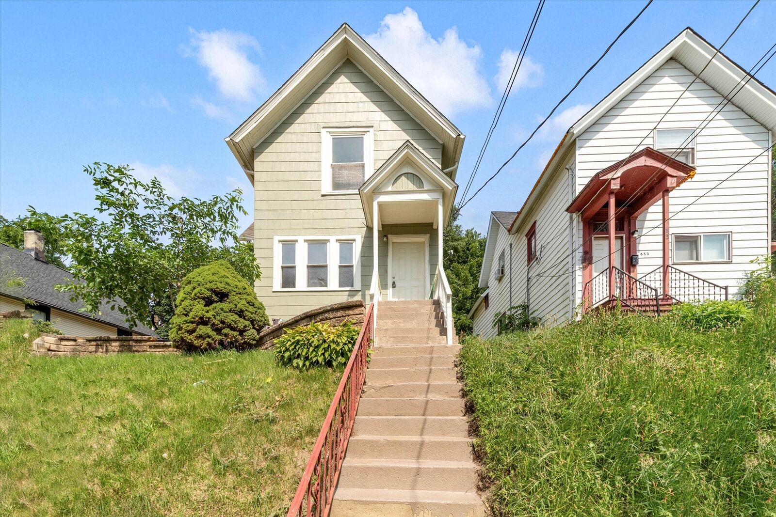 Property Photo: 649 Wellington Avenue IL 60120