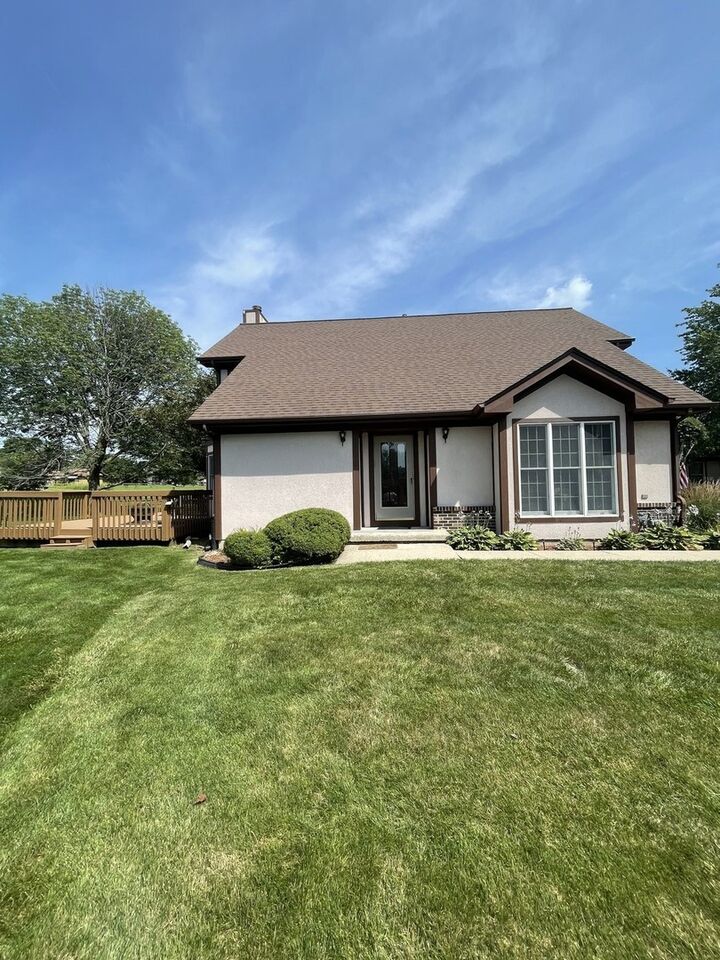Property Photo: 30636 Pebble Beach Circle IL 60135