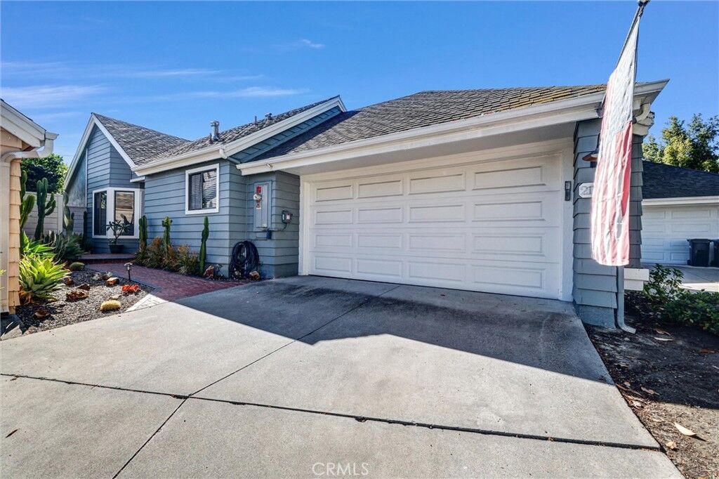 Property Photo:  21702 Alderbrook  CA 92692 