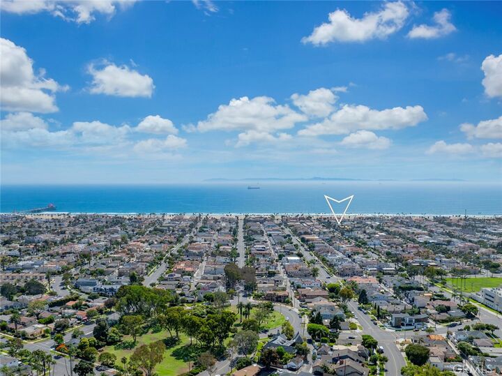 Property Photo:  307 14th Street  CA 92648 