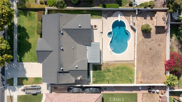 Property Photo:  415 E Kendall Street  CA 92879 