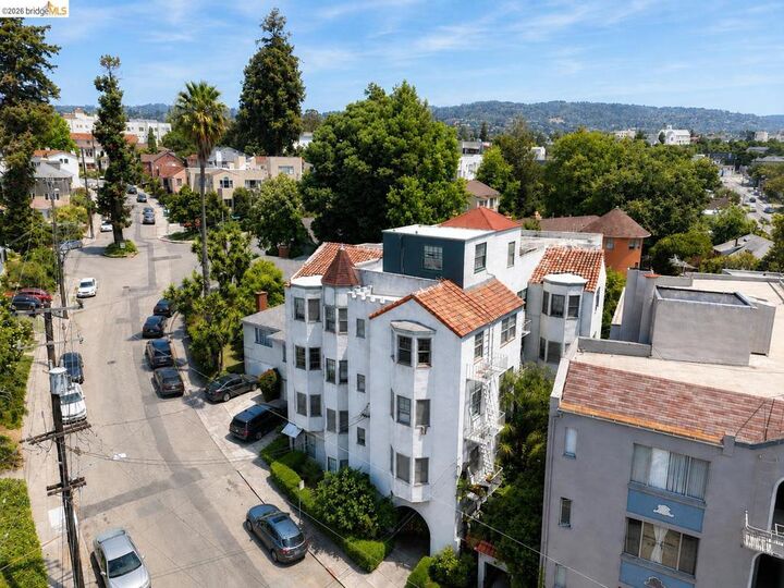 Property Photo:  1142 McKinley Ave  CA 94610 