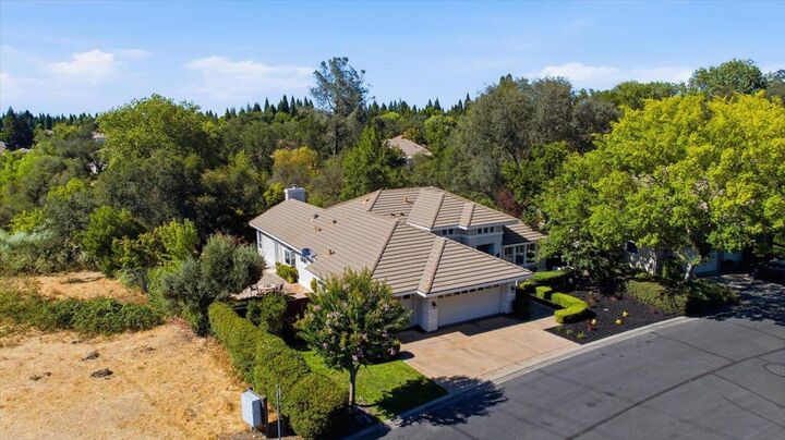 Property Photo: 5880 Silkwood Way CA 95746