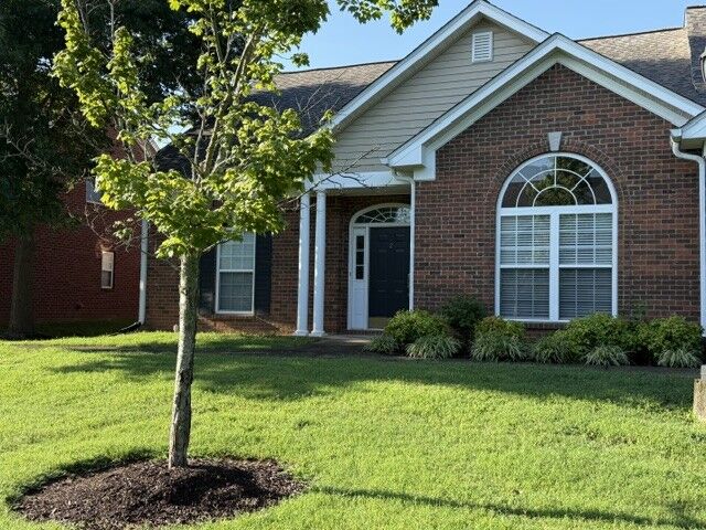 Property Photo: 2 Hale Ct TN 37087