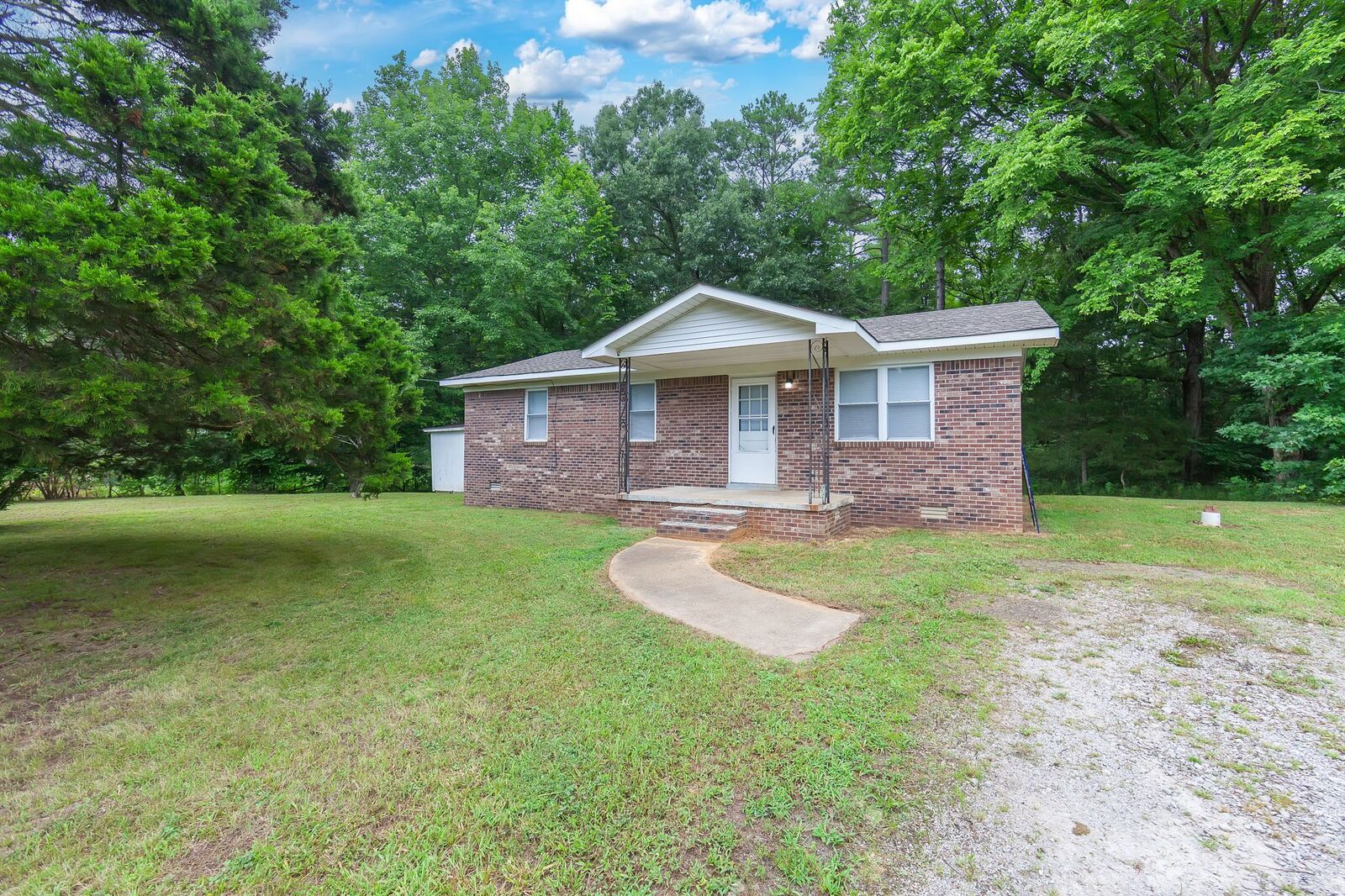 Property Photo:  3280 Pleasant Springs Rd  TN 38366 
