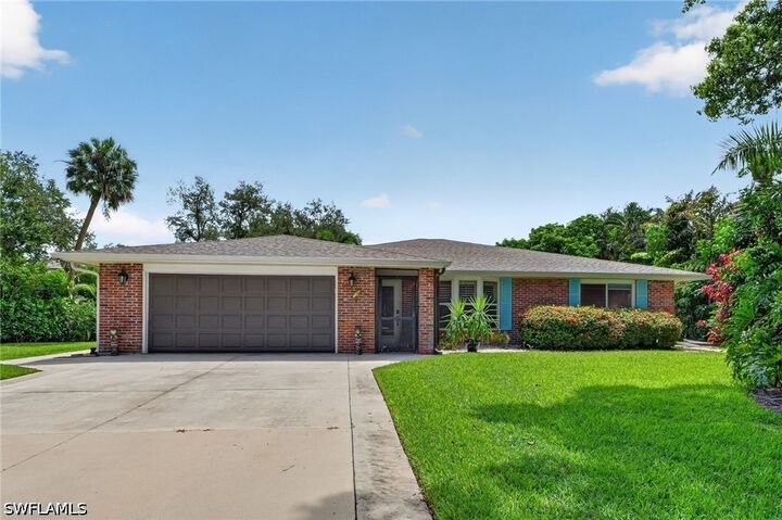 Property Photo: 27278 Tennessee Street FL 34135