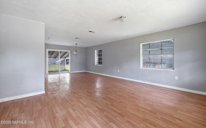 Property Photo: 22619 SE 59th Place FL 32640