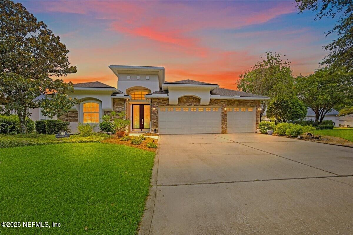 Property Photo: 1357 Barrington Circle FL 32092