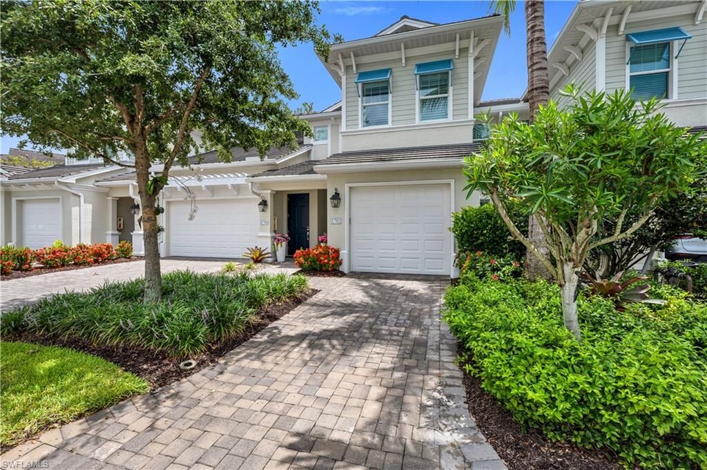 Property Photo: 6959 Avalon Cir 1702 FL 34112