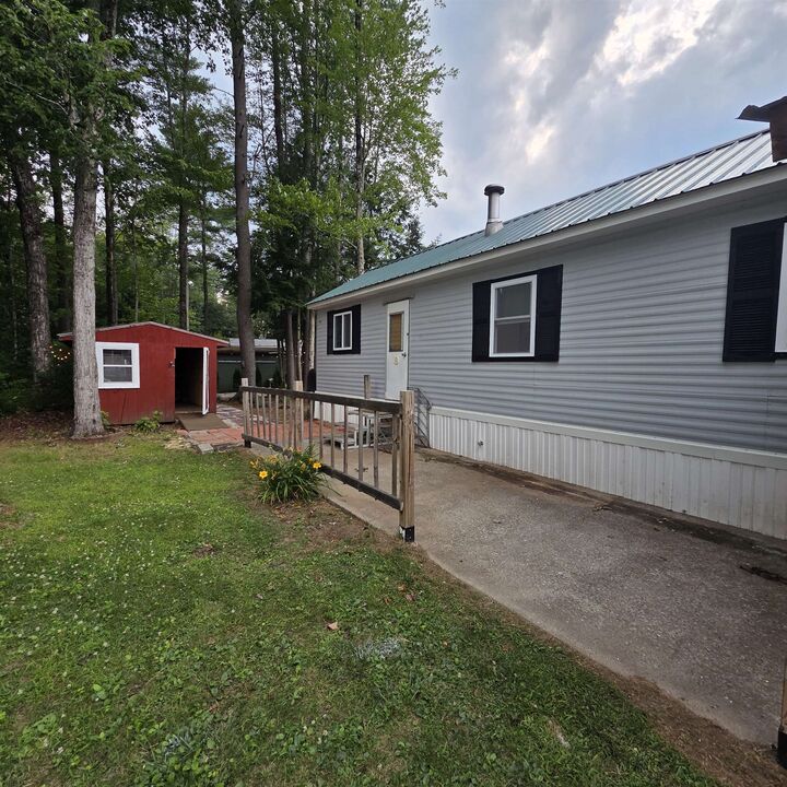 Property Photo: 26 Blue Jay Court NH 03431