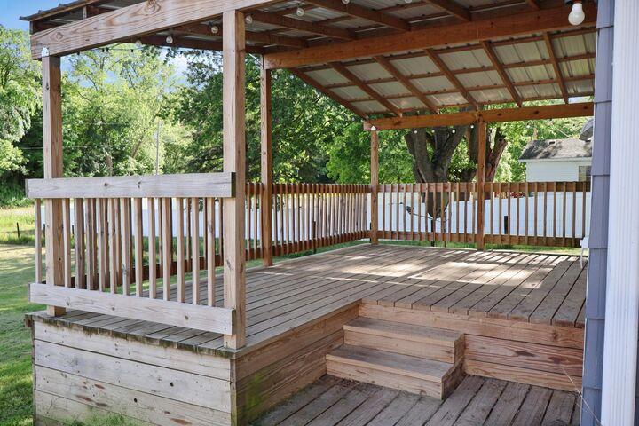 Property Photo:  115 4th Avenue  WI 54619 