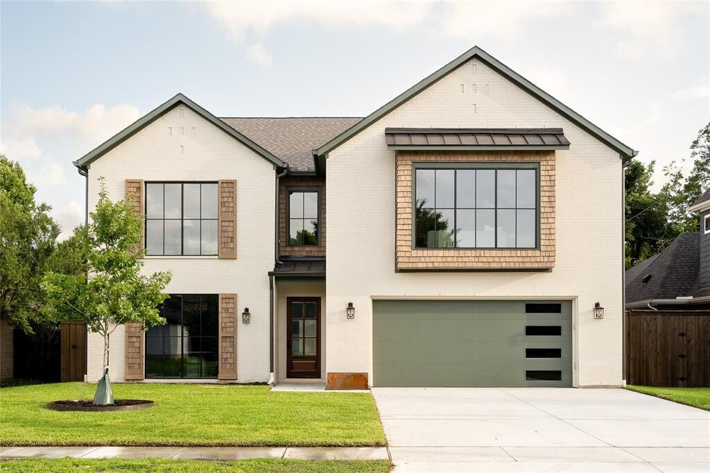 Property Photo: 10440 Lanshire Drive TX 75238